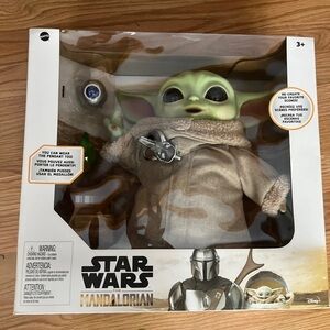 NEW In Box Star Wars Mandalorian 11 in Action Figure